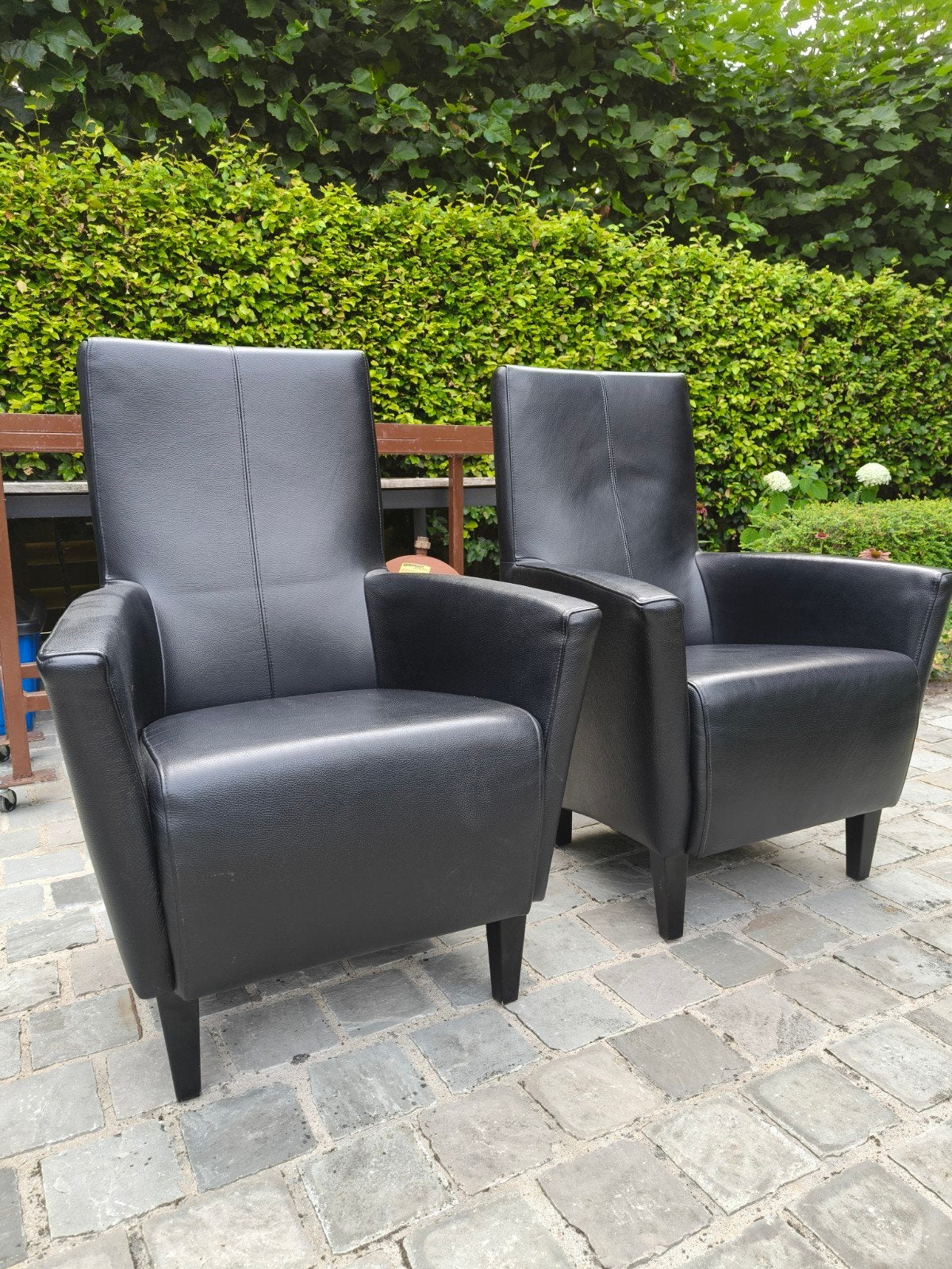 Set van 2 zwarte lederen fauteuils/zeteltjes - in zeer goede, Huis en Inrichting, Fauteuils, Ophalen, Gebruikt, Leer