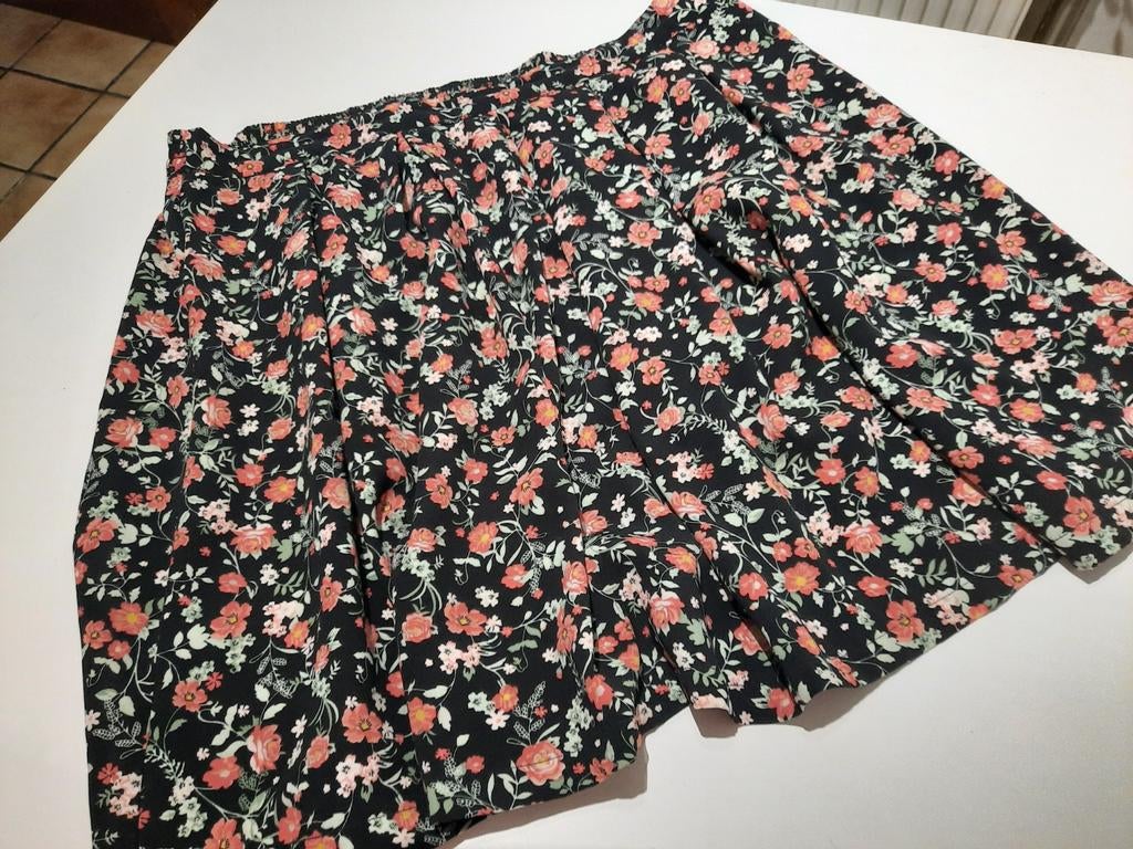 Kort rokje, Overige kleuren, Maat 42/44 (L), Ophalen of Verzenden, Zo goed als nieuw