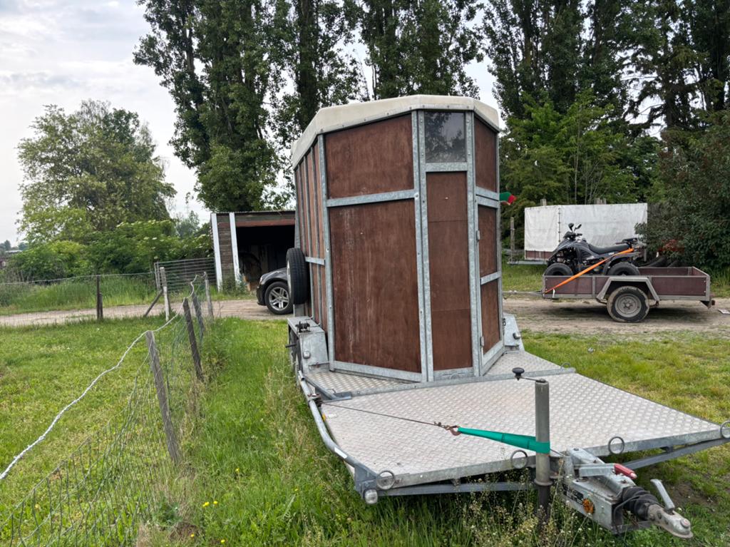 Mooie paarden trailer, Dieren en Toebehoren, Paarden en Pony's | Trailers en Aanhangwagens, Ophalen of Verzenden
