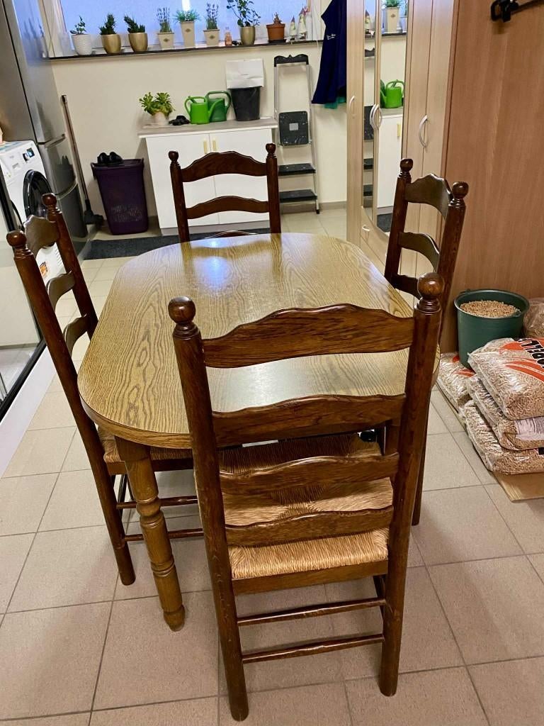 Houten keukentafel met stoelen, Enlèvement