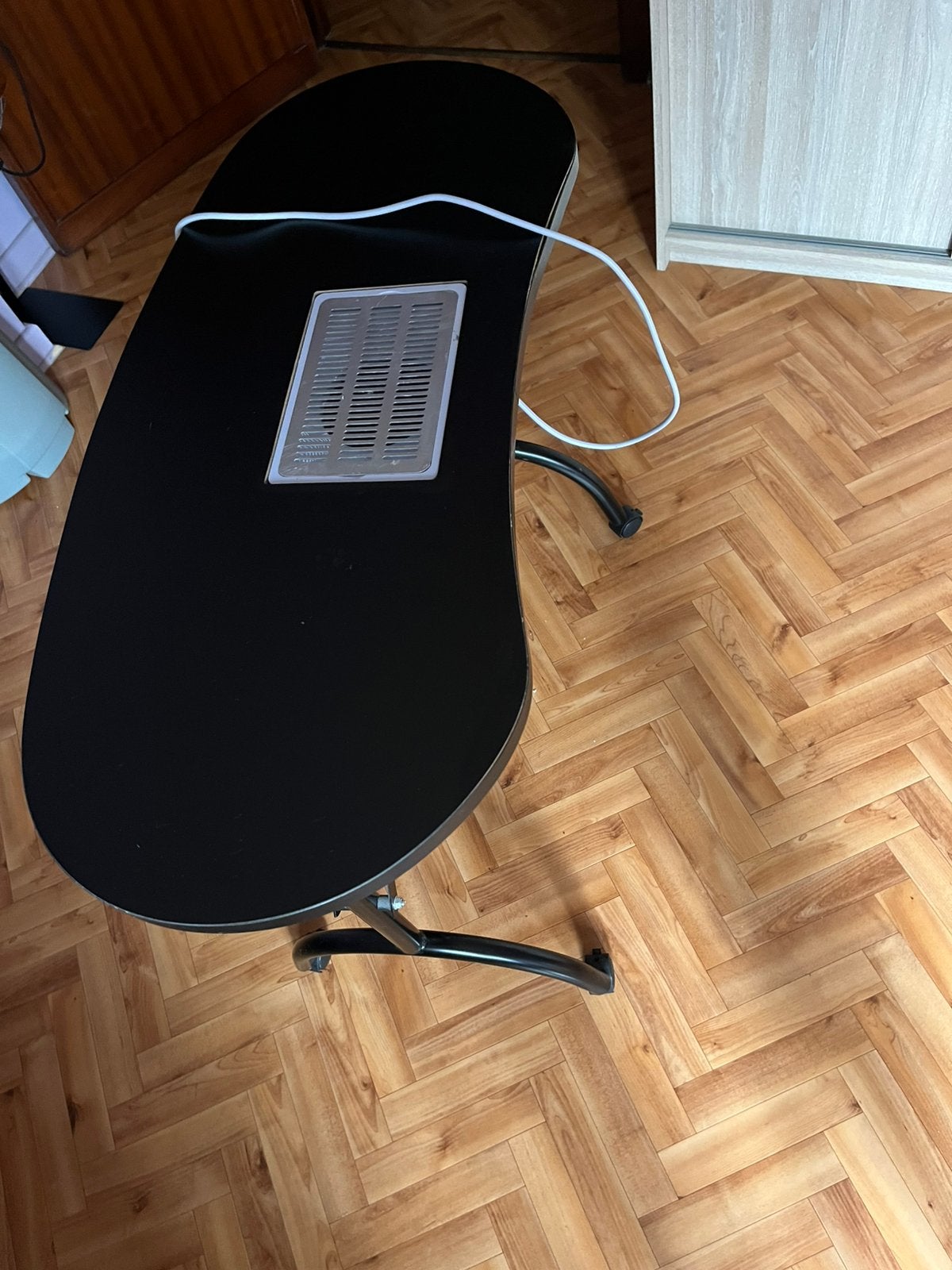 Table de manucure, Enlèvement, Comme neuf