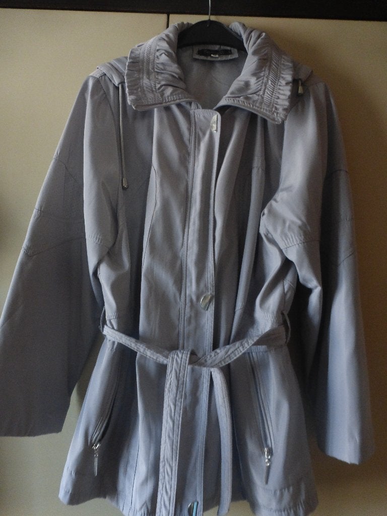 Veste, anorak, mi-saison gris avec capuche T:42, Vêtements | Femmes, Enlèvement ou Envoi, Comme neuf, Gris
