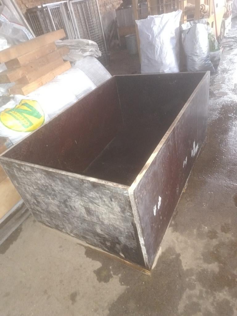 Grote bak in 18 mm waterdichte betonplex platen, Tuin en Terras, Ophalen