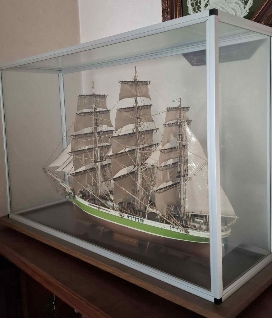 lot modelbouw boten, Ophalen, Zo goed als nieuw