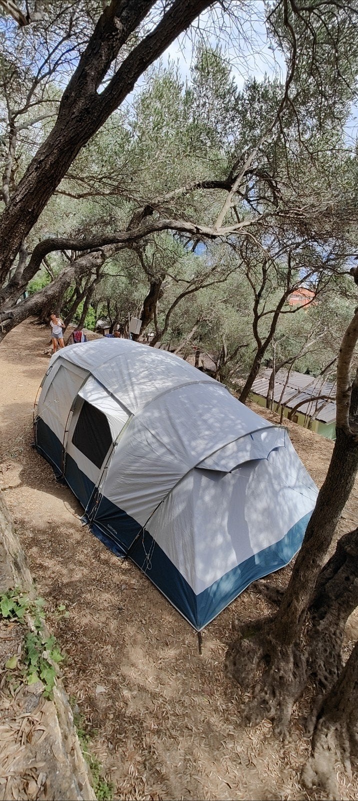 Quechua, 6 pers tent, fresh & black
Kampeertent 6 personen 3, Enlèvement, Utilisé, Jusqu'à 6