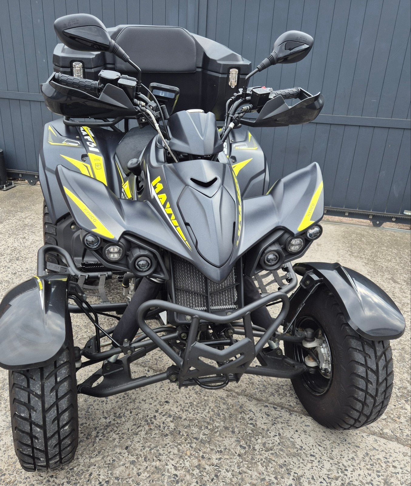 kymco maxxer 300, Motos, 300 cm³, 12 à 35 kW