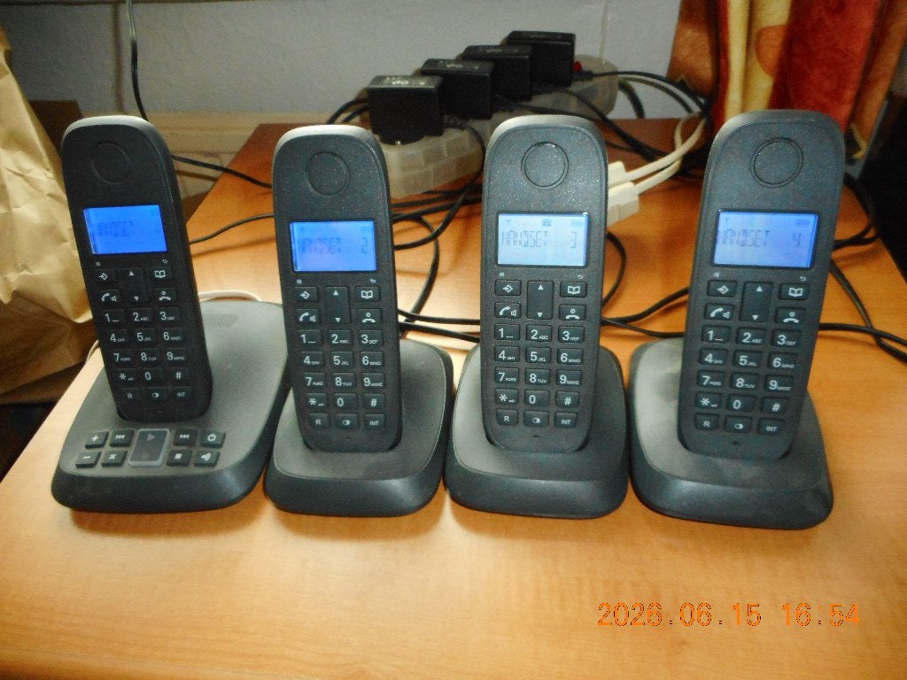 Telefoonset 4 stuks, Telecommunicatie, Vaste telefoons | Handsets en Draadloos, Ophalen of Verzenden, Gebruikt, 4 handsets of meer