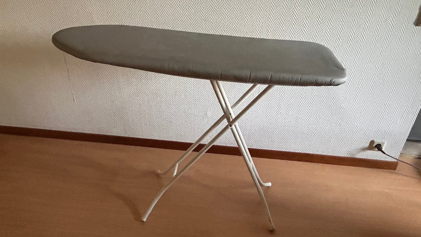 Planche à repasser, Enlèvement, Utilisé
