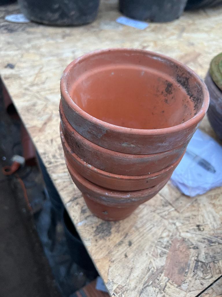 terracotta bloempotten 14 - 14,5 cm, Ophalen, Rond, Zo goed als nieuw, Balkon