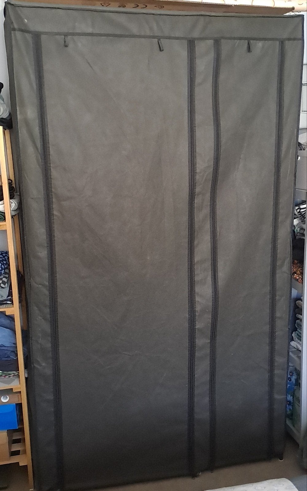 Garde de robe en toile en très bon état partique disponible⬅, Ophalen, 100 tot 150 cm, Zo goed als nieuw, 150 tot 200 cm