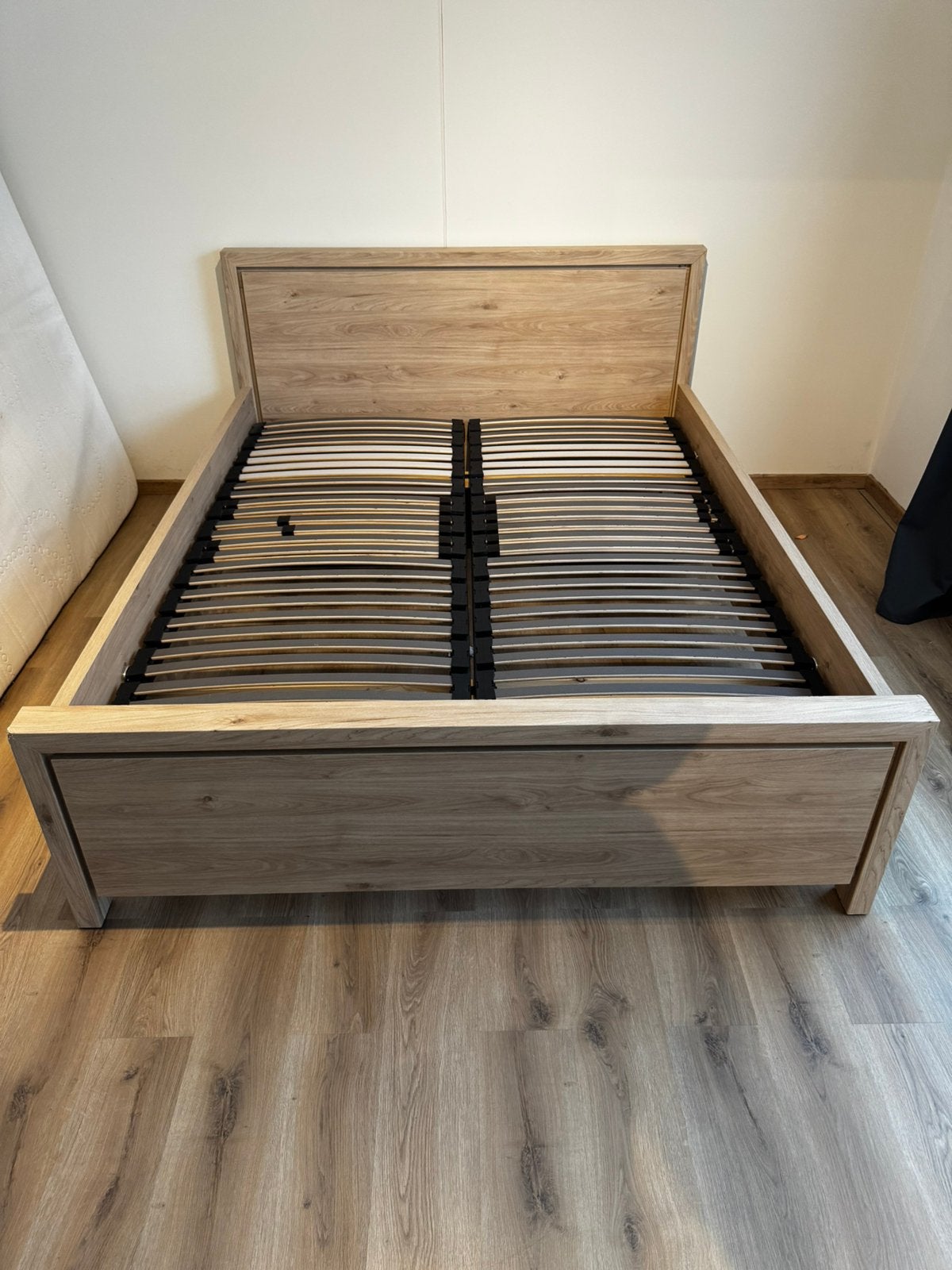 Bedframe en lattenbodems - GRATIS, Huis en Inrichting, Ophalen, Gebruikt
