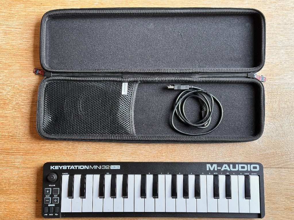 M-Audio Keystation mini 32 MK3 avec housse, Musique & Instruments, Autres marques, Connexion MIDI, Autres nombres, Comme neuf