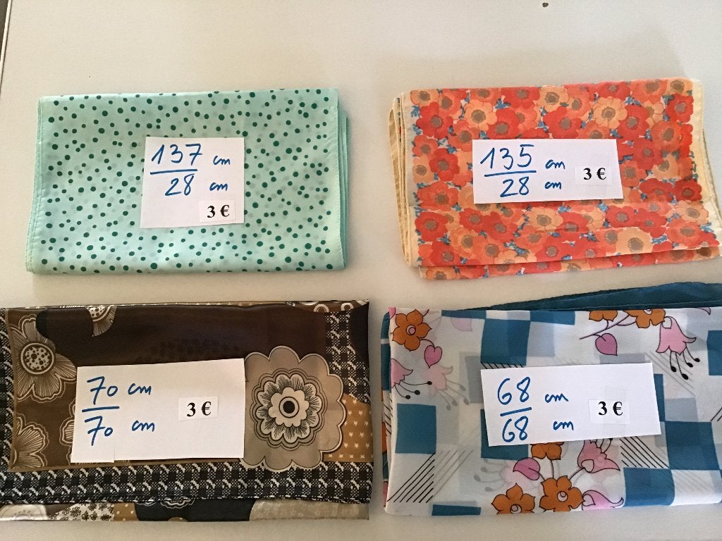 13 dames sjaals aan 3 euro per sjaal, Kleding | Dames, Mutsen, Sjaals en Handschoenen, Ophalen of Verzenden, Sjaal