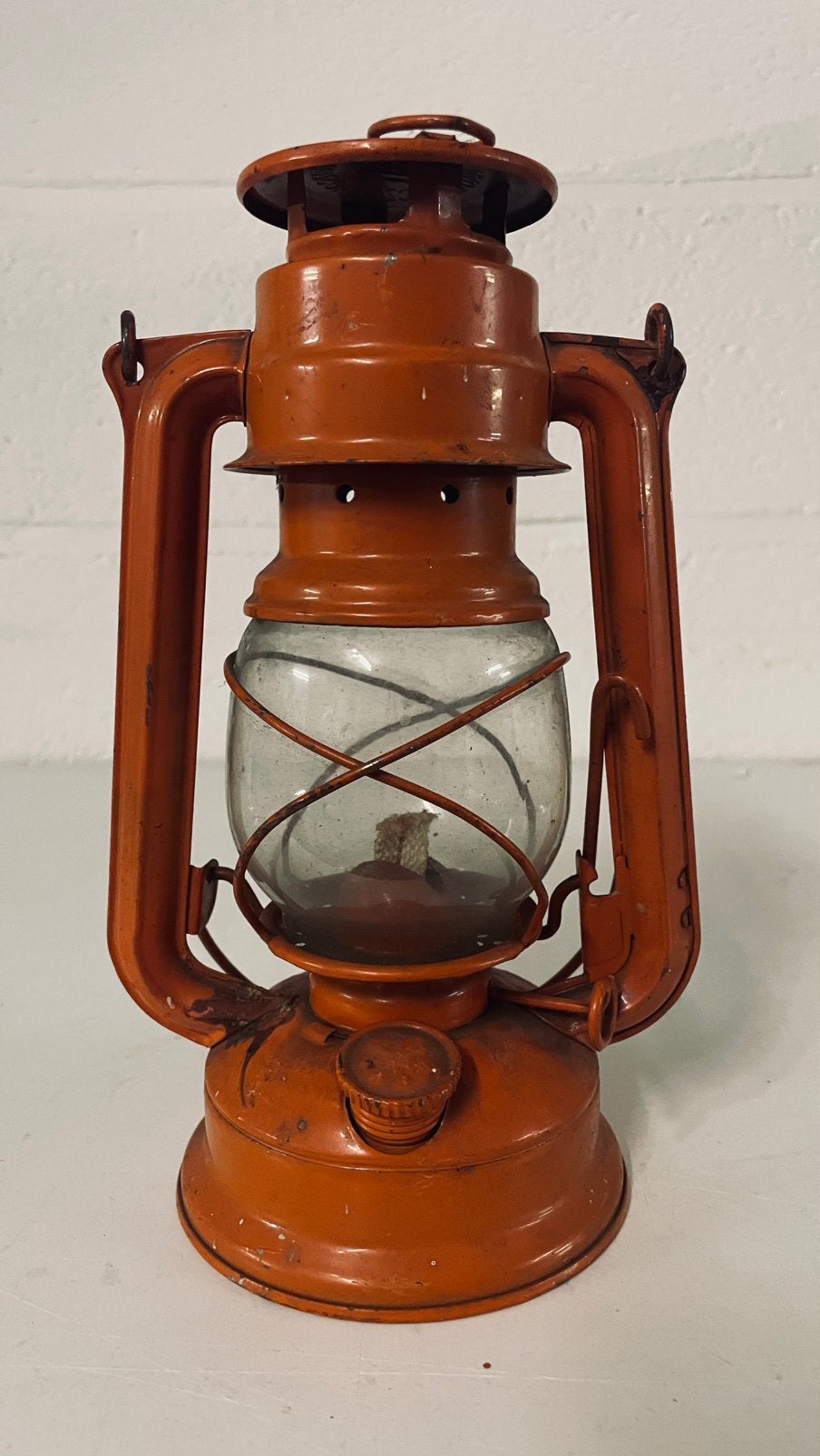 Meva olielamp, Ophalen