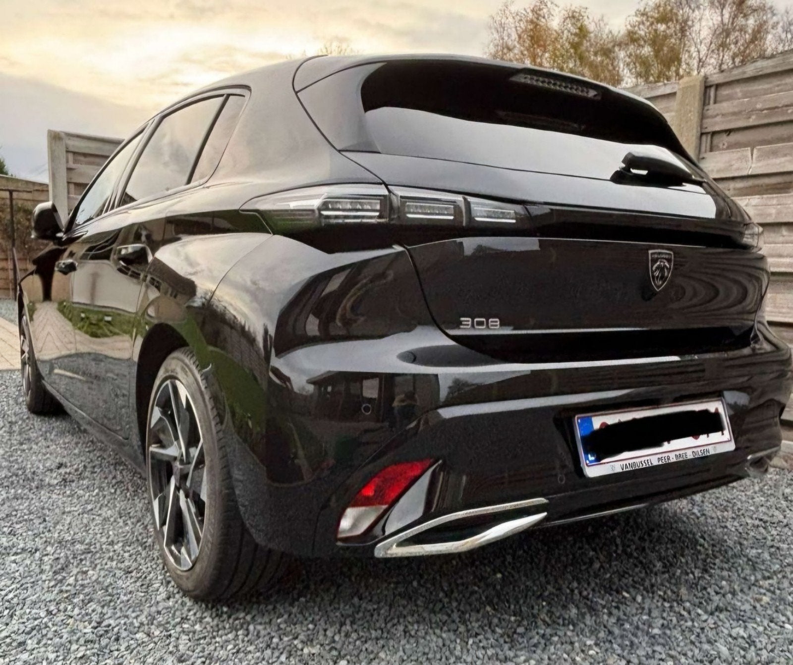 Mooi peugeot 308 te koop, Auto's, Euro 6, 1199 cc, Zwart, 96 kW