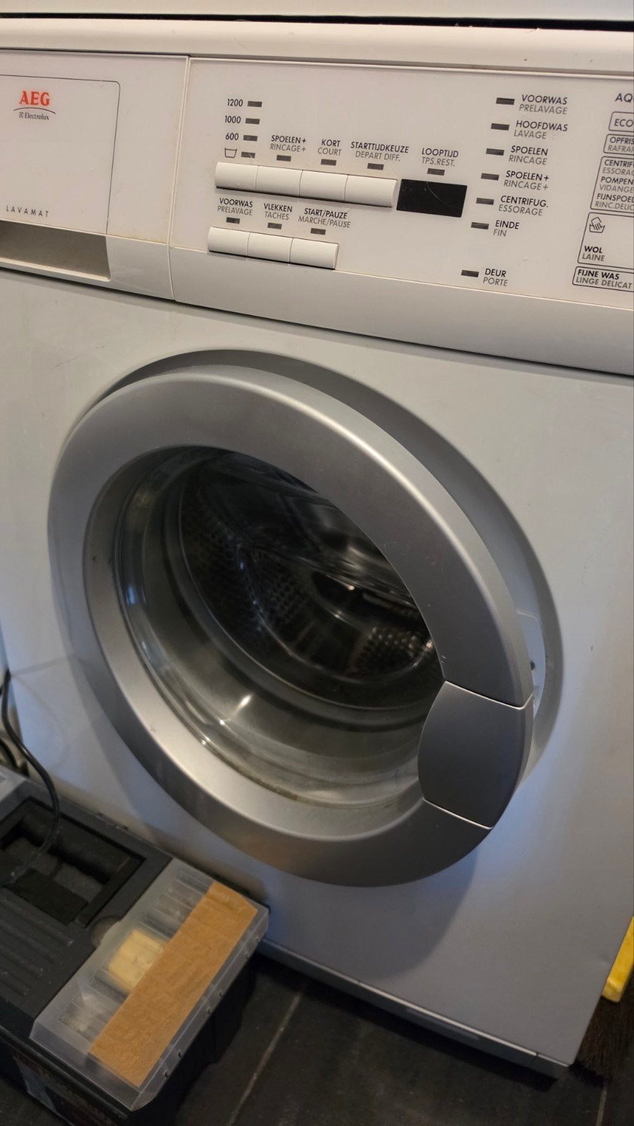 AEG wasmachine, Ophalen