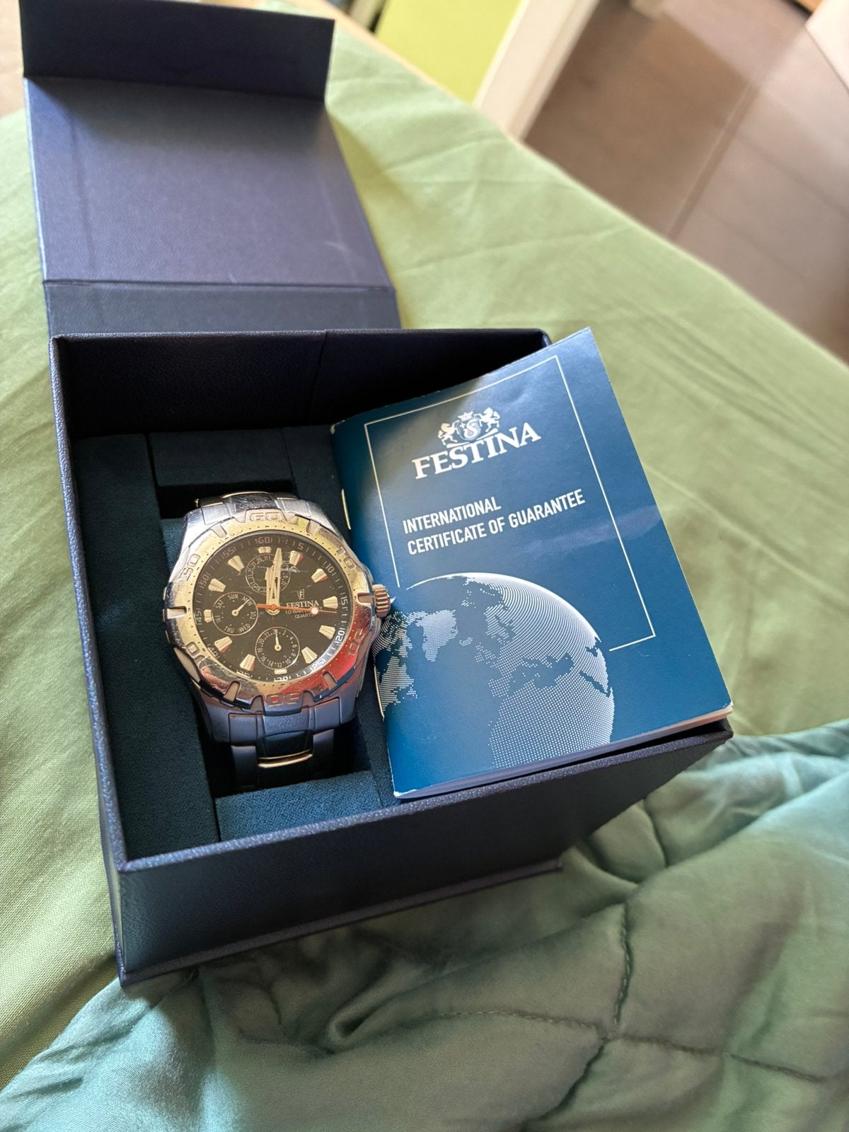 Montre festina griffe, Enlèvement, Comme neuf