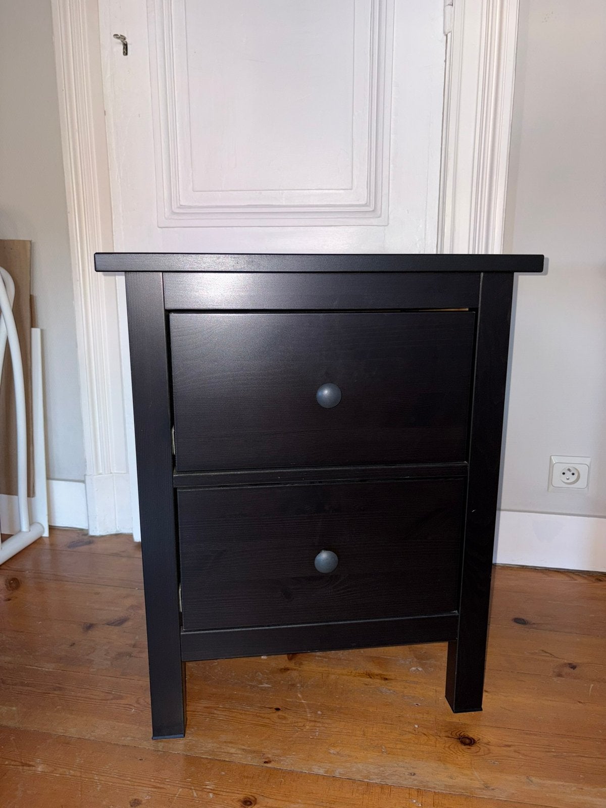 Table de chevet HEMNES, Maison & Meubles, 45 à 65 cm, Comme neuf, Enlèvement, 55 à 70 cm