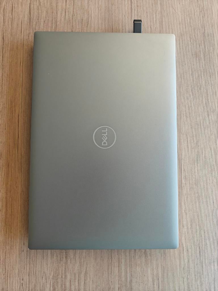 Dell laptop (grafisch krachtig) met Windows 11 Pro, Ophalen