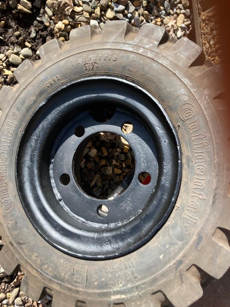 roues pneus clark élévateur, Enlèvement ou Envoi, Utilisé, Autre, Pneus et Jantes