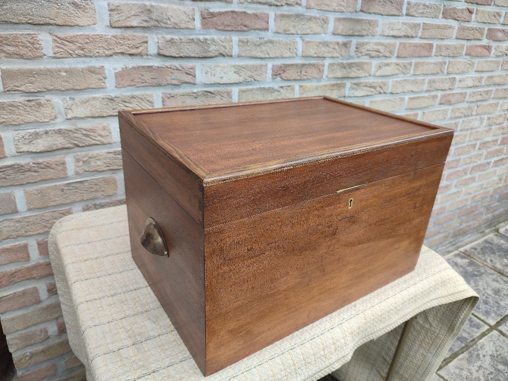 Coffre en bois ancien, Antiquités & Art, Enlèvement