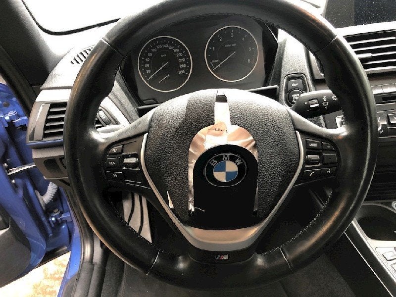 VOLANT DIRECTION BMW 1 serie (F21) (01-2010/12-2019), Utilisé, BMW, Petuelring 130
80809  München, DE, Bayerische Motoren Werke AG