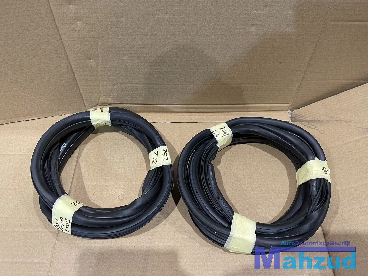 FIAT GRANDE PUNTO 199 Links rechts voor deurrubber 5 deurs, Autos : Pièces & Accessoires, Stellantis Europe S.p.A., Info@stellantis.com