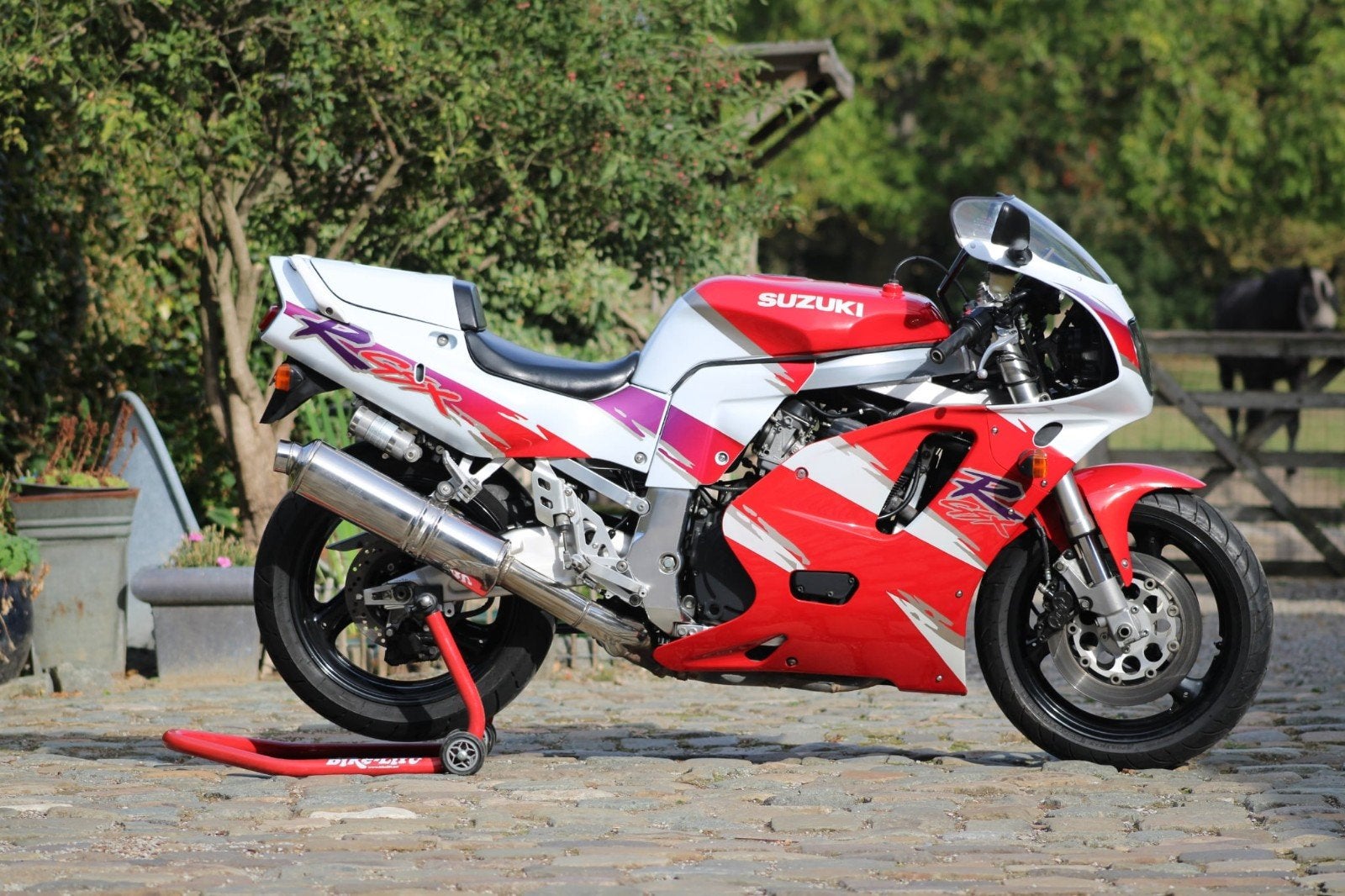 Très belle GSXR 750 W avec seulement 36700 km, Motos, Motos | Suzuki, Permis Moto A, 750 cm³, Occasion, Plus de 35 kW