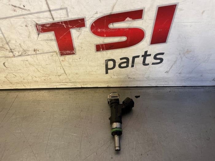 Injecteur (injection essence) d'un Volkswagen Golf, Volkswagen, -, 3 mois de garantie, Utilisé