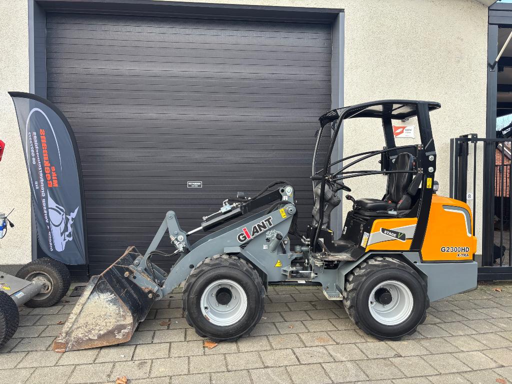 Giant 2300 hd xtra, Ophalen, Wiellader of Shovel
