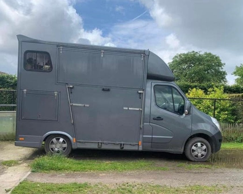 paardencamionet, Animaux & Accessoires, Chevaux & Poneys | Semi-remorques & Remorques, Enlèvement, Comme neuf