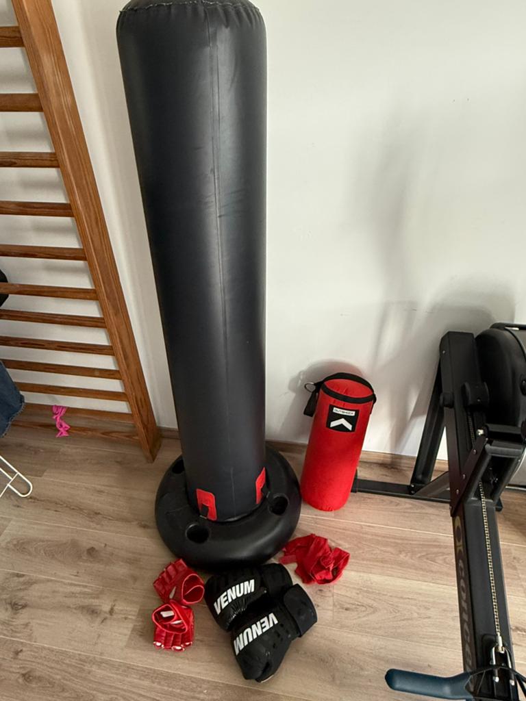 Bokspaal + bokszak + handschoenen, Ophalen, Zo goed als nieuw, Bokszak