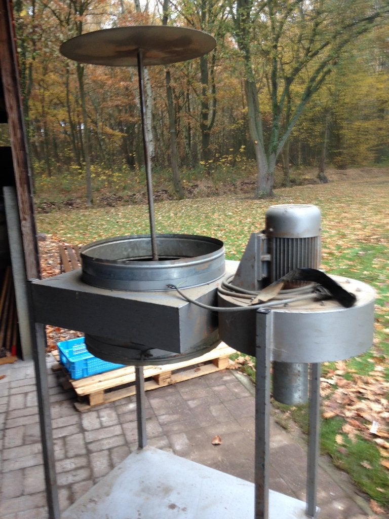 Afzuiging houtbewerking, Ophalen
