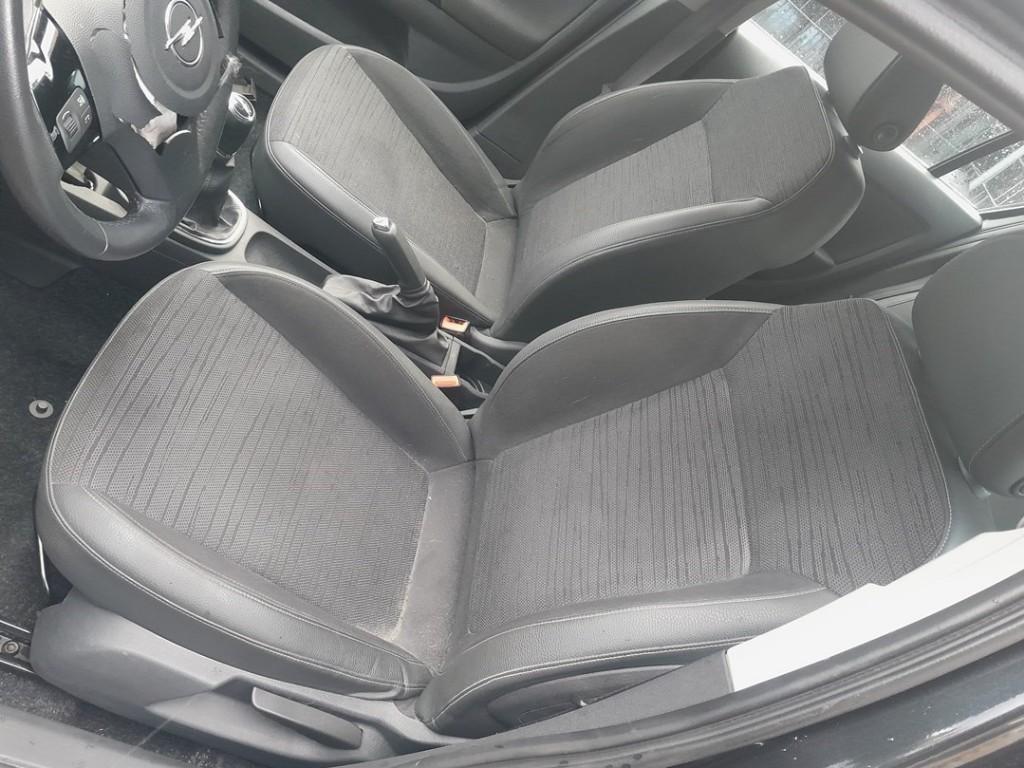 STOEL LINKS VOOR Opel Corsa D (01-2006/12-2014), Auto-onderdelen, Gebruikt, Opel