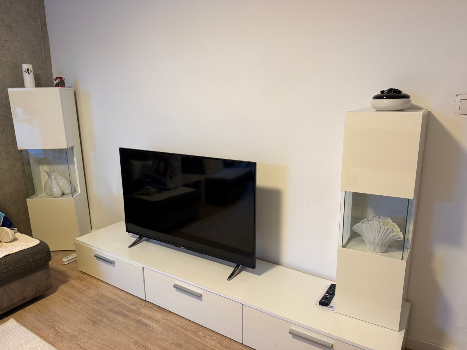 TV-KAST SET – 3 DELEN, Ophalen, Gebruikt