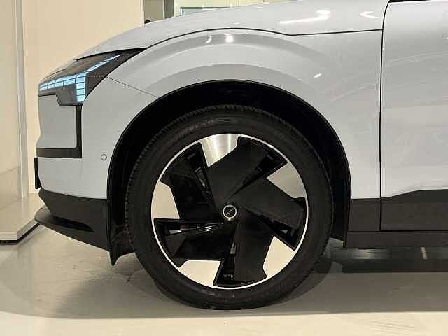 Volvo EX30 Ultra Extended Range + PANO DAK/360 CAM/ELECTR, Automaat, https://public.car-pass.be/vhr/0668074e-b604-4687-8d3f-a626f336467c