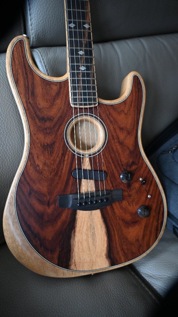 Fender "Acoustasonic" Stratocaster USA - Limited Edition, Ophalen, Nieuw, Semi-solid body, Fender