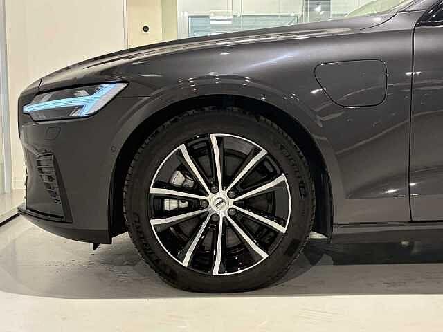 Volvo V60 T6 Recharge Dark Plus + electr trekhaak, Auto's, Volvo, Automaat, Euro 6, 1969 cc, 18 g/km