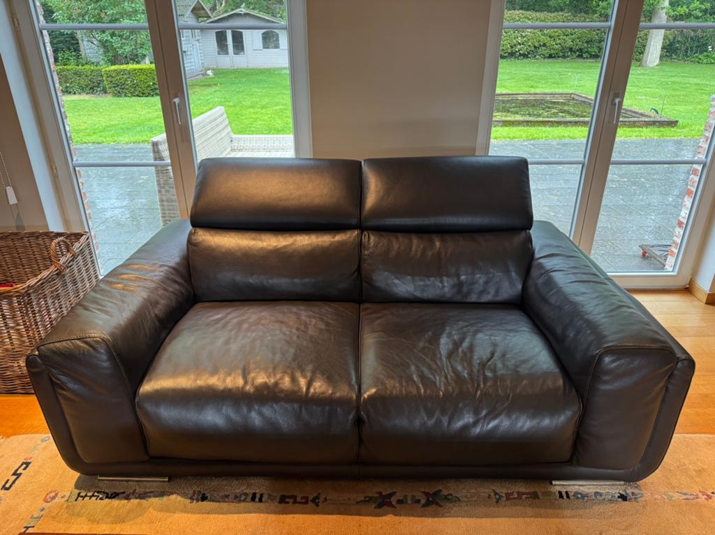 Donkerbruine lederen zetel– modern design – zeer goede staat, Trois personnes, 100 à 125 cm, Comme neuf, Enlèvement