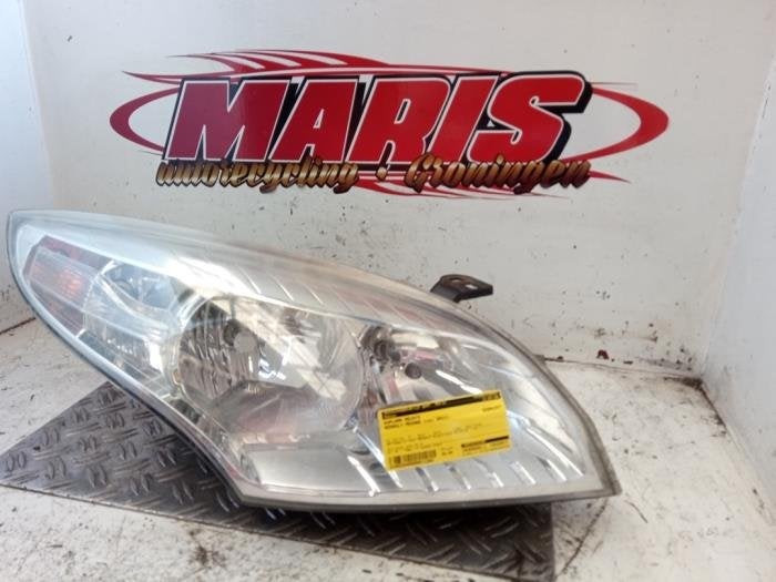 Koplamp rechts van een Renault Megane, Auto-onderdelen, Gebruikt, -, Renault, -