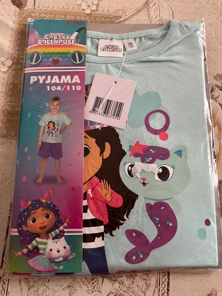 Nieuwe Pyjama Gabby's Dollhouse - Maat 104 / 110, Ophalen of Verzenden, Nieuw, Meisje, Nacht- of Onderkleding