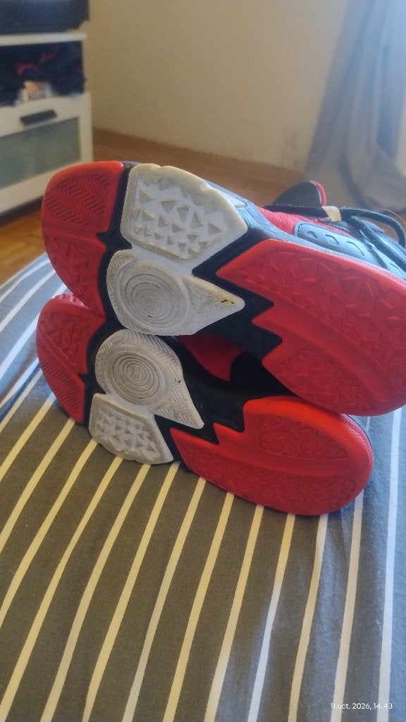 Chaussures basket pointure 32, Sports & Fitness, Enlèvement, Comme neuf, Chaussures