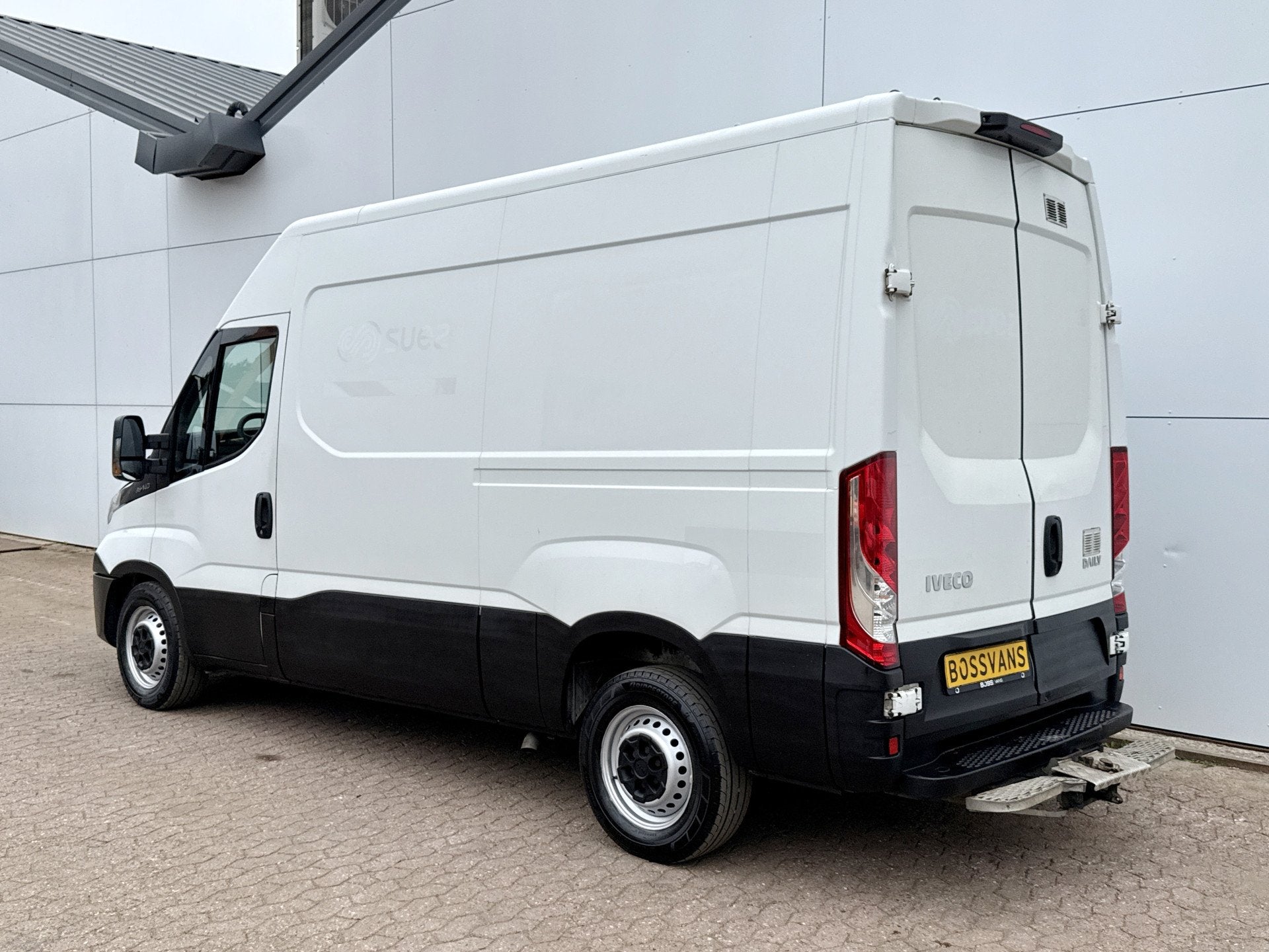 Iveco Daily 35S14 2.3 352 L2H2 Airco Cruise Control 3,5tons, Achat, Volant multifonction, Entreprise, Boîte manuelle