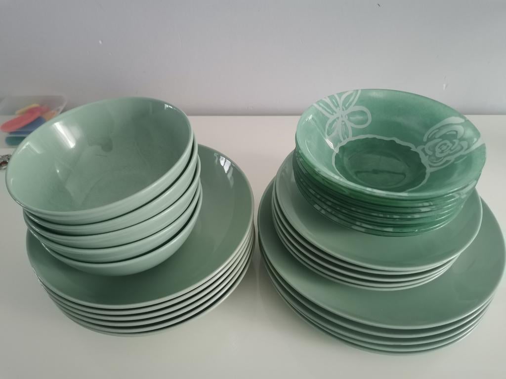 Mooie groene serviesset, Ophalen