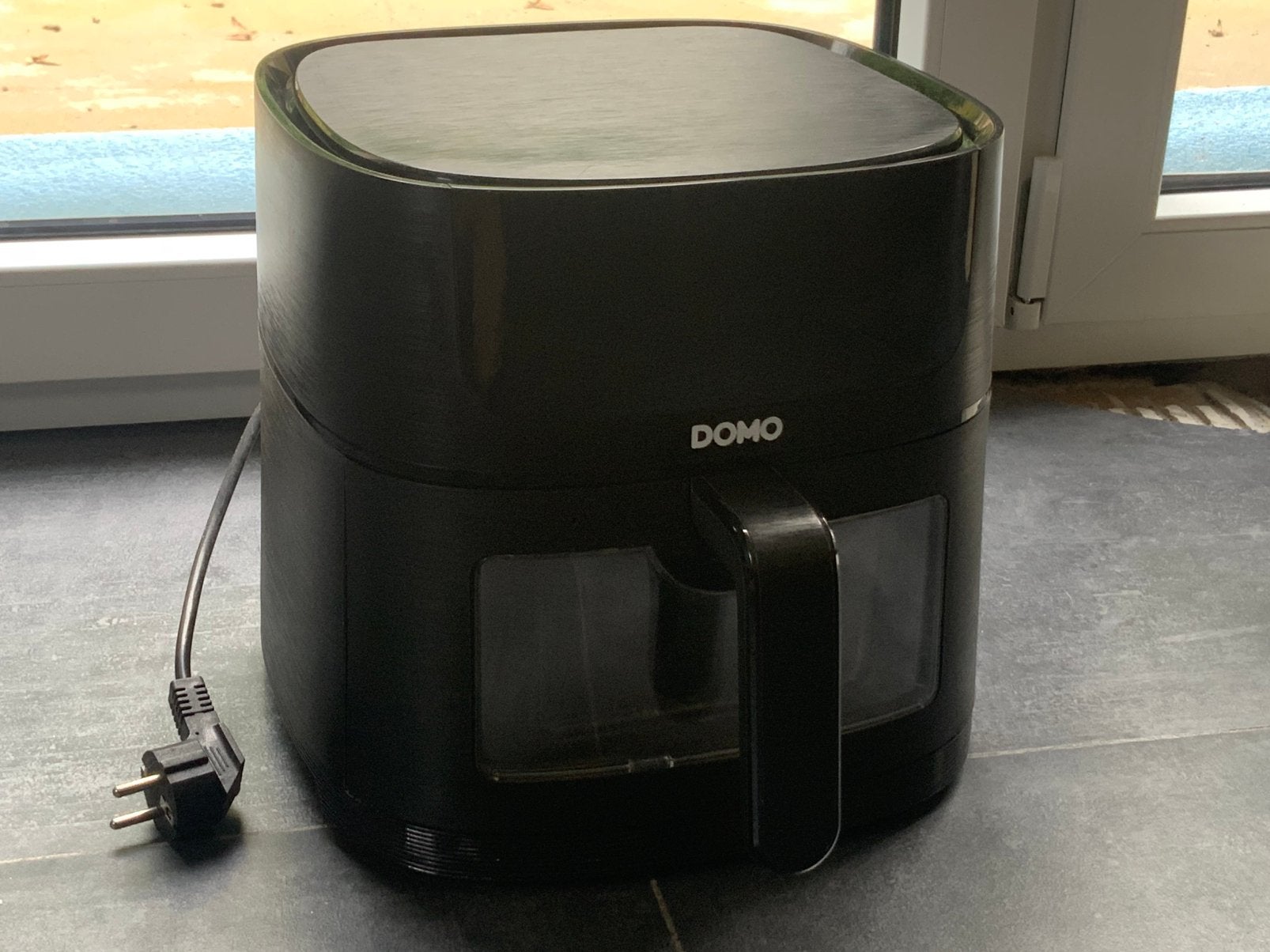 DOMO airfryer met venster + 2 siliconen vormpjes, Elektronische apparatuur, Ophalen, Zo goed als nieuw