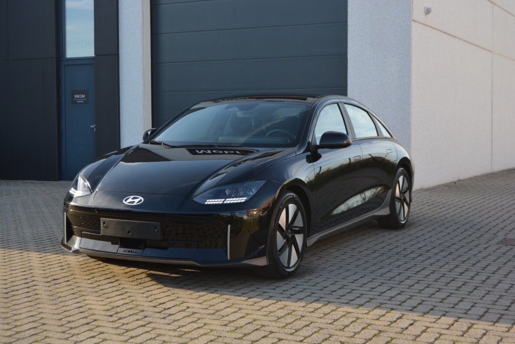 Hyundai IONIQ6 170PK Navigatie, Adaptive cruise, 2023, Auto's, Dealer onderhouden, Zwart, 5 deurs, 111 kW