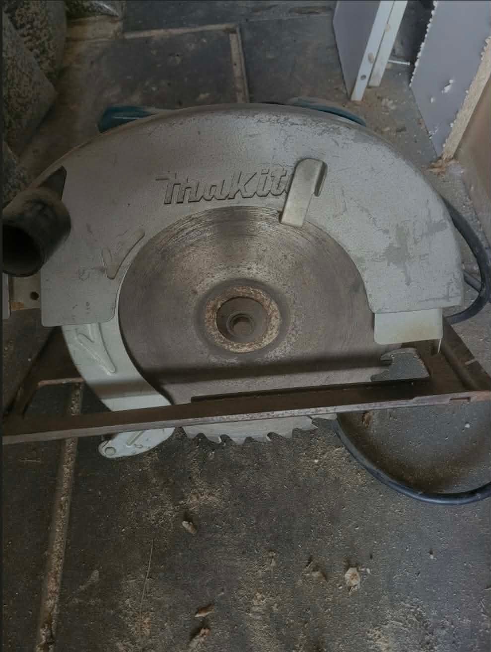 makita cirkelzaag sr2600, Doe-het-zelf en Bouw, Gereedschap | Zaagmachines, Ophalen, Cirkelzaag