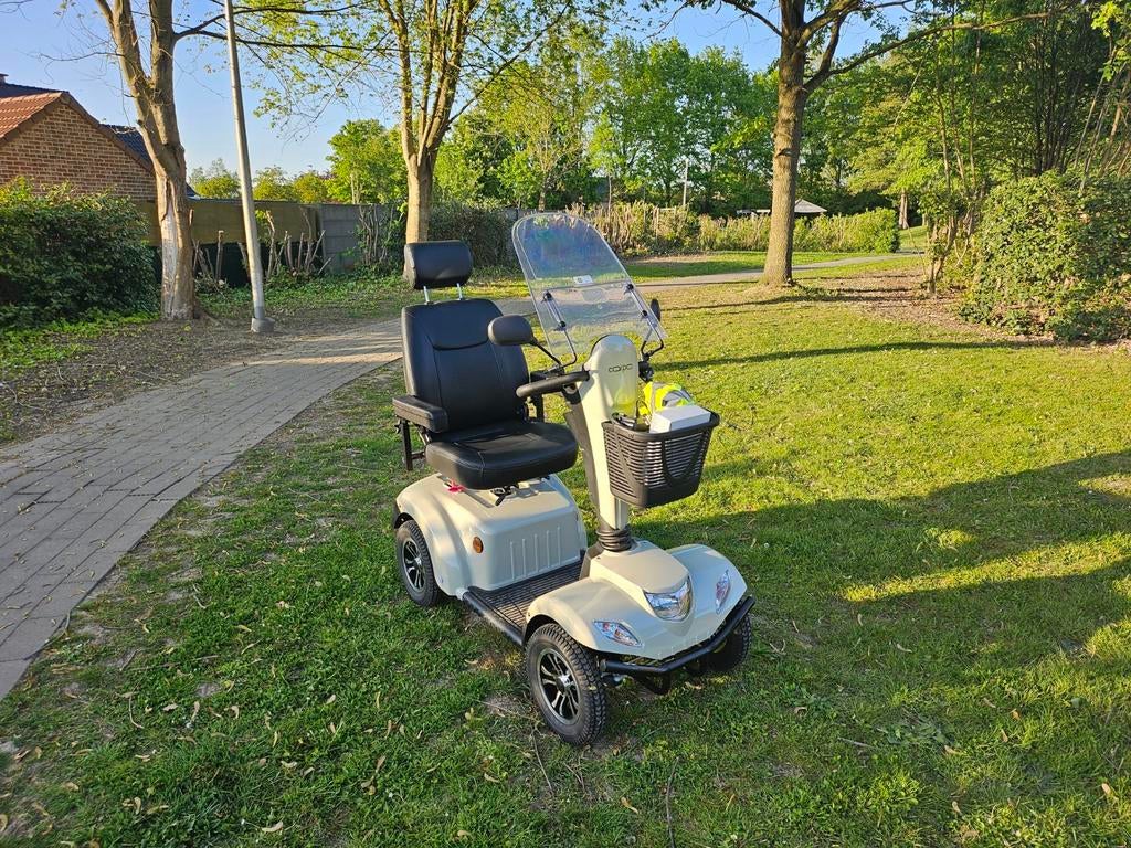 👉 Scootmobiel Vermeiren Carpo 4D – 50km bereik – Luxe uitvo, Diversen, Brommobielen en Scootmobielen, Ophalen, Vermeiren