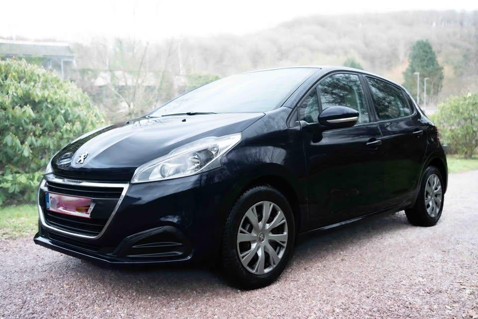 Peugeot 208 2018, Auto's, Voorwielaandrijving, Stof, Zwart, Parkeercamera