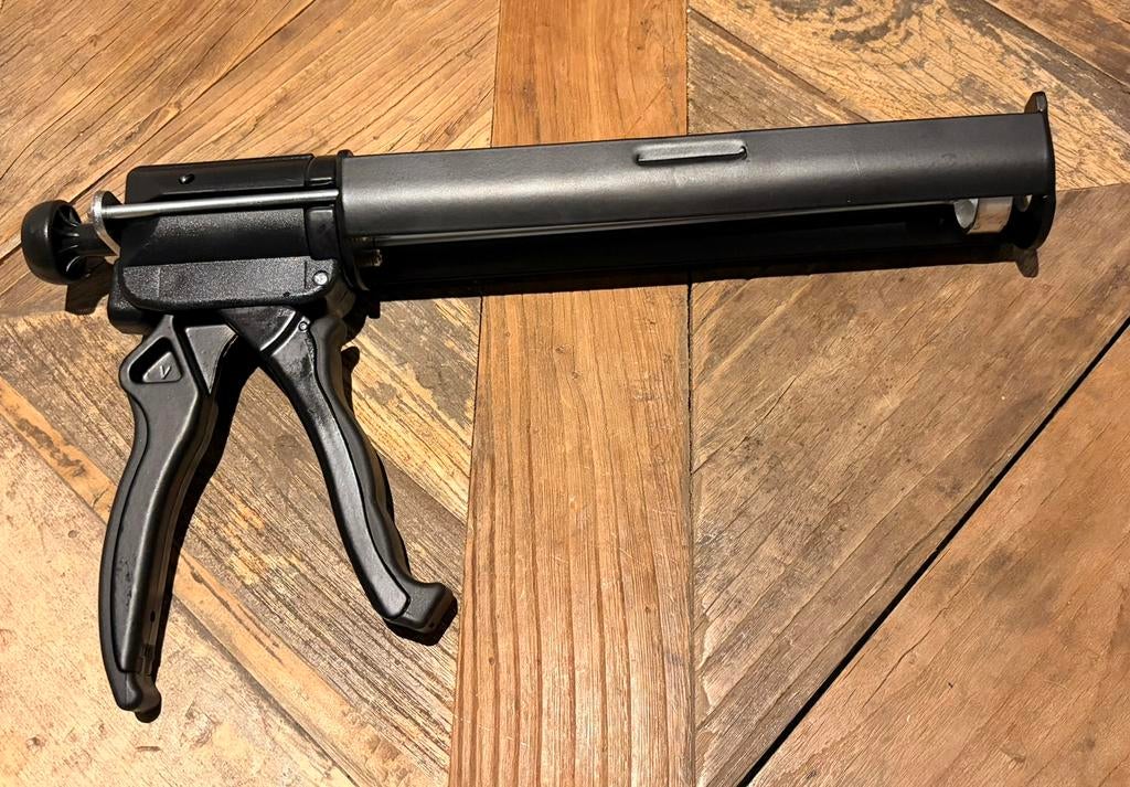 Tangit kitpistool, Enlèvement, Neuf